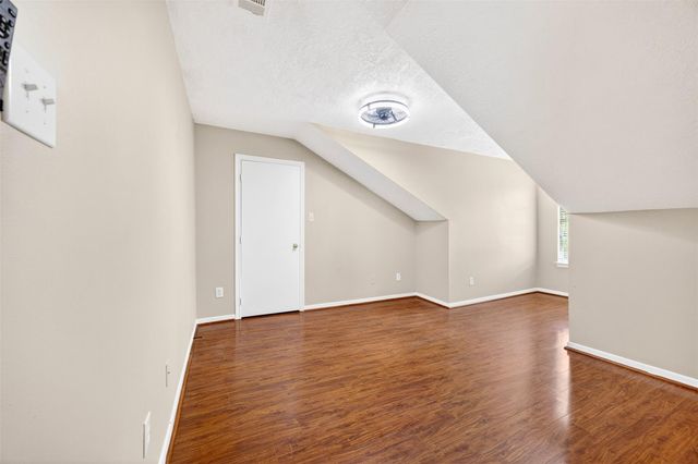 15014 Middle Oaks Boulevard, Houston, TX 77082