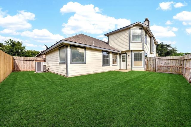15014 Middle Oaks Boulevard, Houston, TX 77082