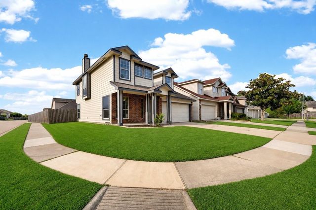 15014 Middle Oaks Boulevard, Houston, TX 77082