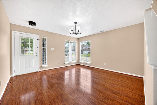 15014 Middle Oaks Boulevard, Houston, TX 77082
