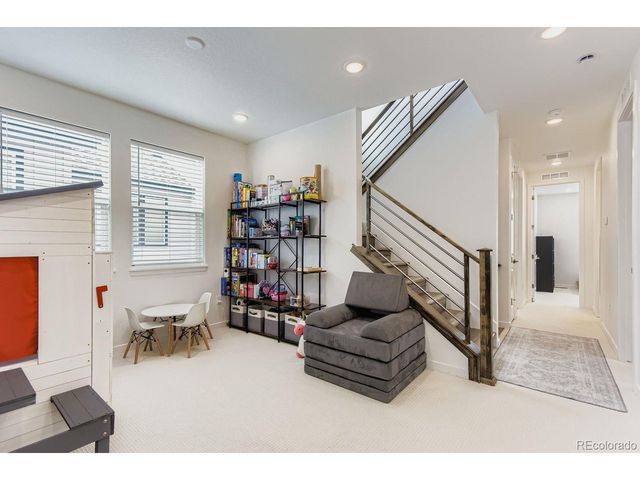 8641 Middle Fork St, Littleton, CO 80125