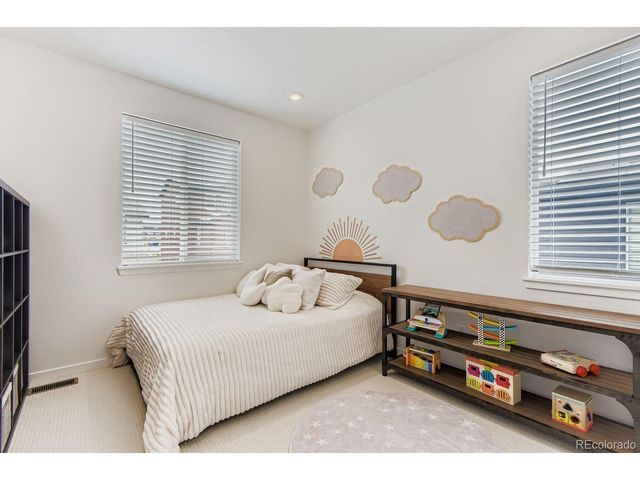 8641 Middle Fork St, Littleton, CO 80125