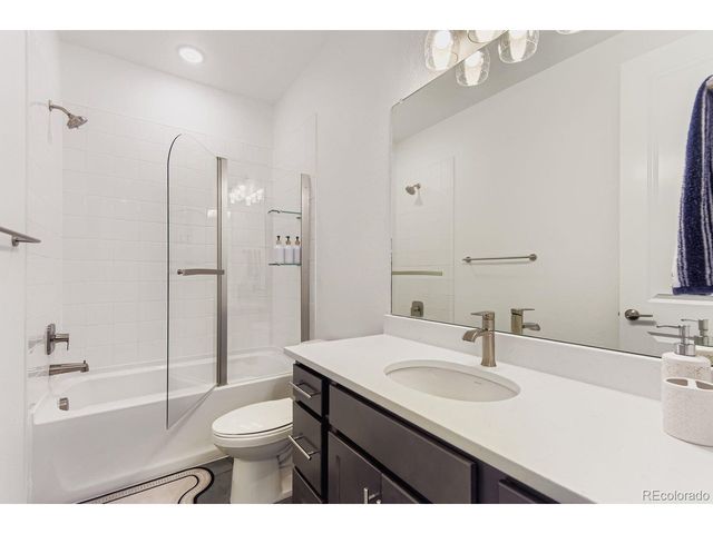 8641 Middle Fork St, Littleton, CO 80125