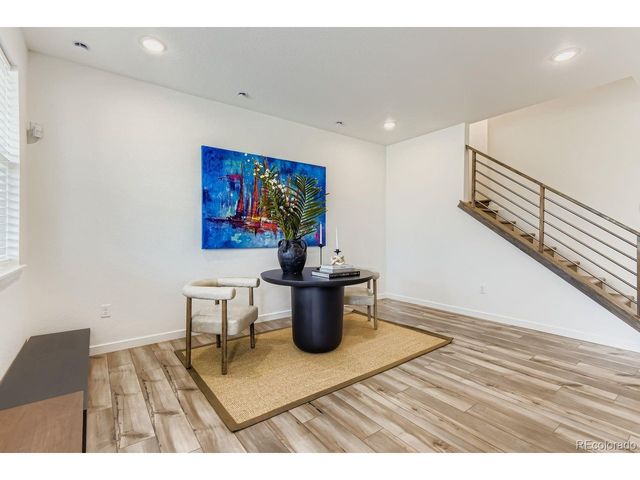 8641 Middle Fork St, Littleton, CO 80125