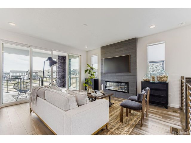 8641 Middle Fork St, Littleton, CO 80125