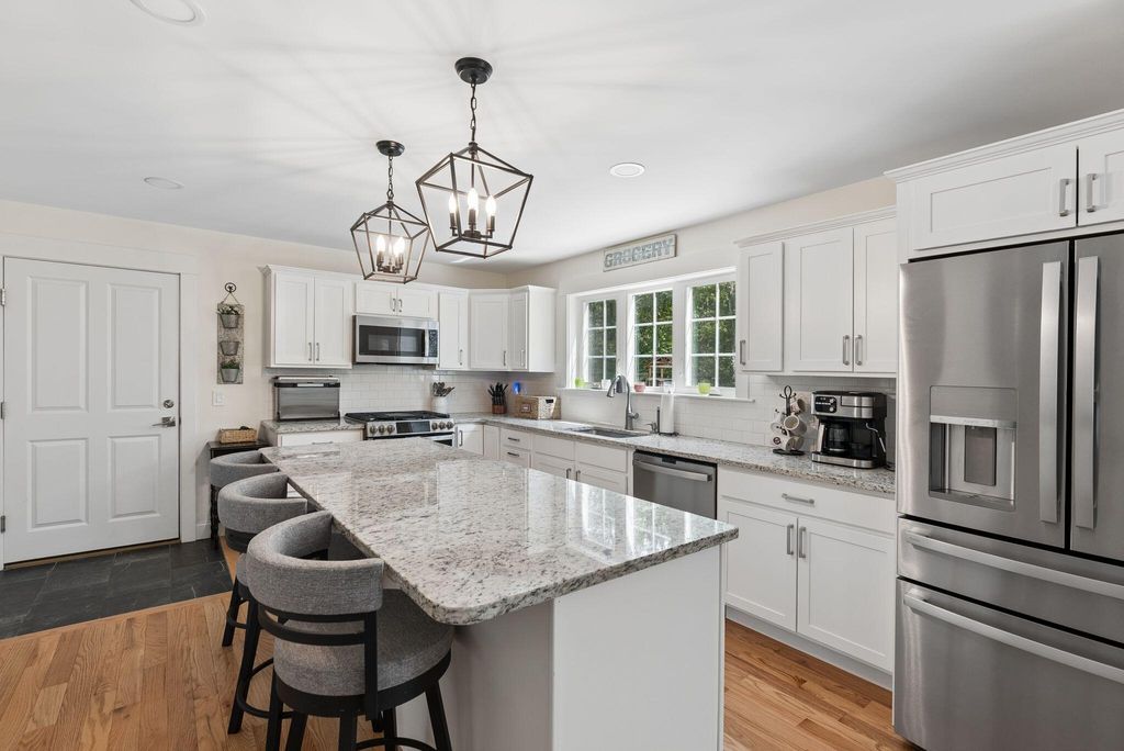 16 Molly's Way, Arundel, ME 04046 — photo 3