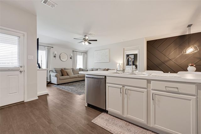 15426 Sicomoro Viejo Street, Channelview, TX 77530