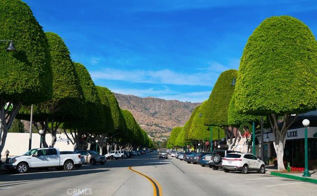 422 W Route 66 94, Glendora, CA 91740