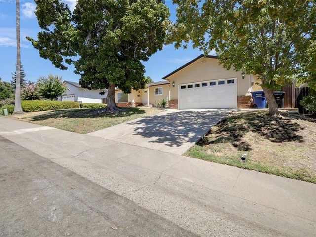5274 Heritage Drive, Carmichael, CA 95608