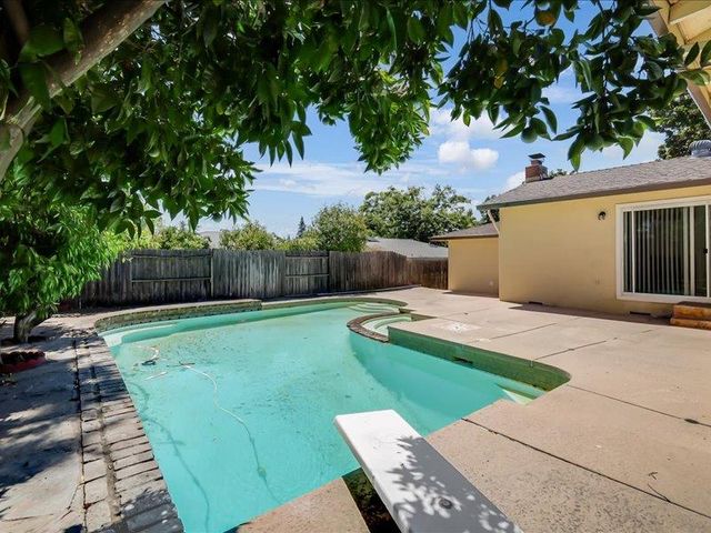 5274 Heritage Drive, Carmichael, CA 95608