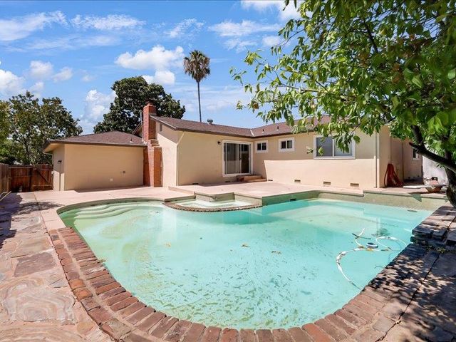 5274 Heritage Drive, Carmichael, CA 95608