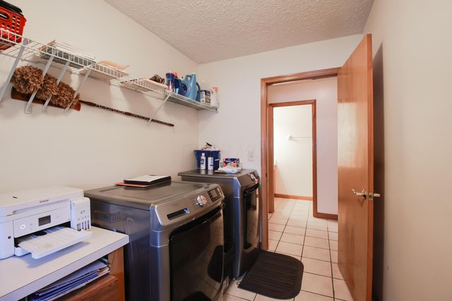 8142 Bellow Park Drive, Reynoldsburg, OH 43068
