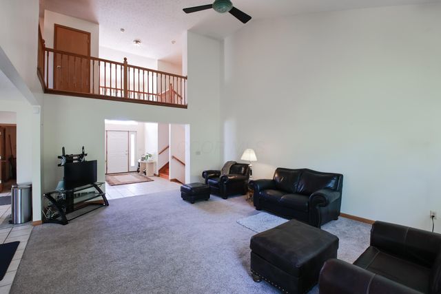 8142 Bellow Park Drive, Reynoldsburg, OH 43068