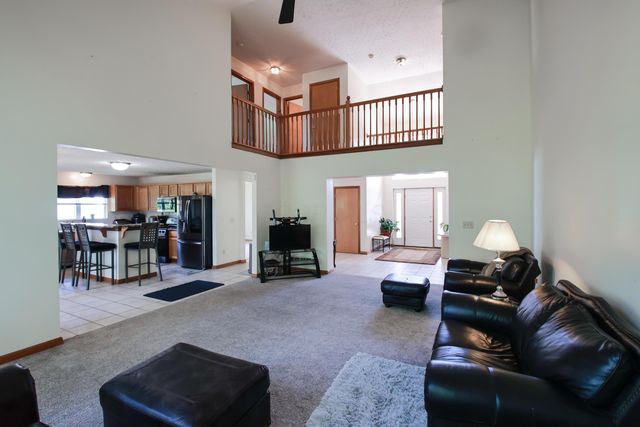 8142 Bellow Park Drive, Reynoldsburg, OH 43068