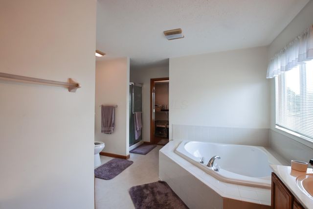 8142 Bellow Park Drive, Reynoldsburg, OH 43068