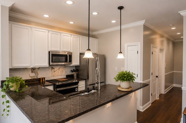 6651 S Drexel Avenue 1E, Chicago, IL 60637