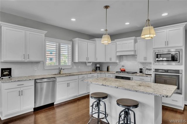 5345 Glenview Drive, Clarence, NY 14031