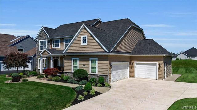 5345 Glenview Drive, Clarence, NY 14031