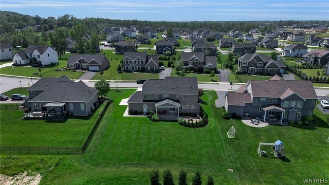 5345 Glenview Drive, Clarence, NY 14031
