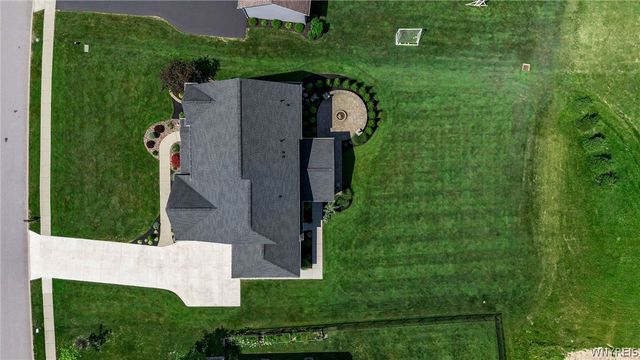 5345 Glenview Drive, Clarence, NY 14031