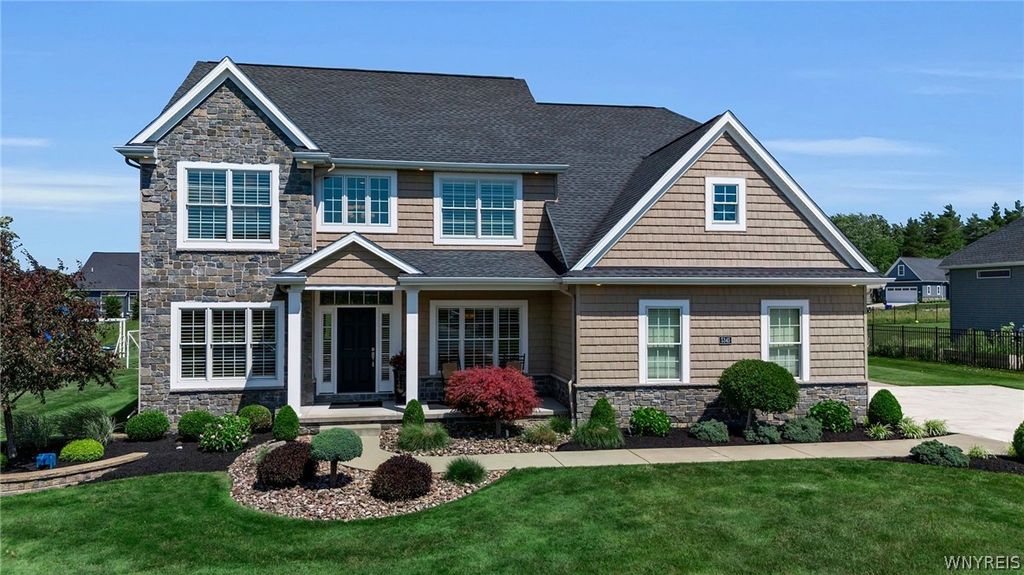 5345 Glenview Drive, Clarence, NY 14031