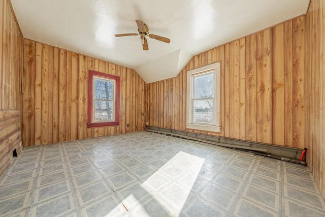 W9356 STATE ROAD 76, New London, WI 54961