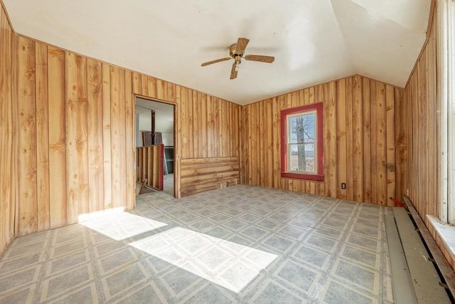 W9356 STATE ROAD 76, New London, WI 54961