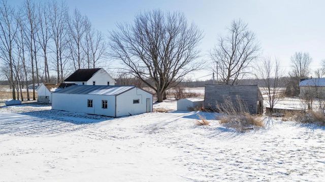 W9356 STATE ROAD 76, New London, WI 54961
