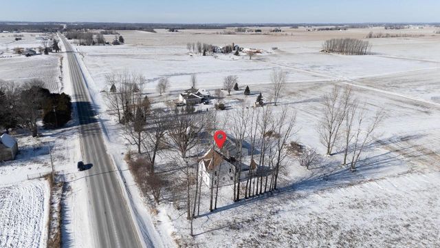 W9356 STATE ROAD 76, New London, WI 54961