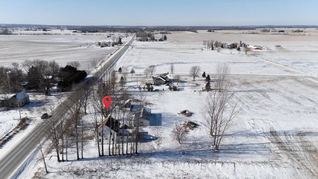 W9356 STATE ROAD 76, New London, WI 54961