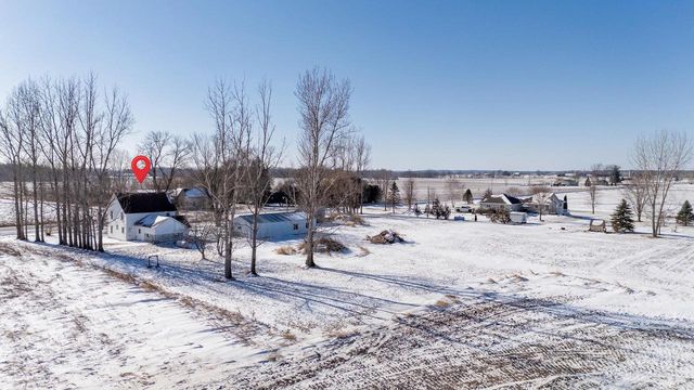 W9356 STATE ROAD 76, New London, WI 54961