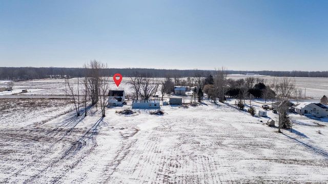 W9356 STATE ROAD 76, New London, WI 54961