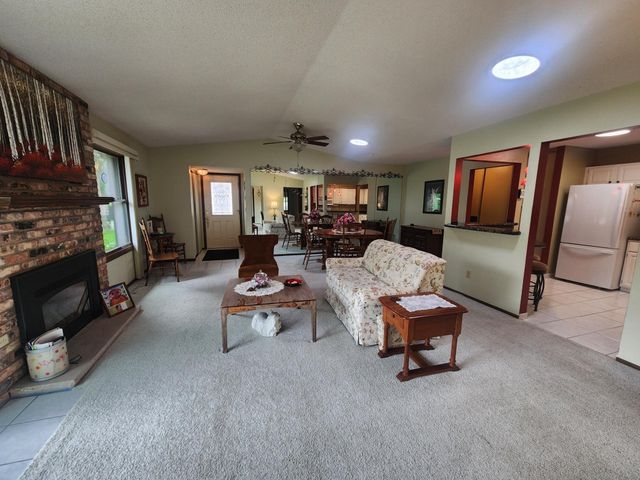 1064 Zanzibar Lane N, Plymouth, MN 55447
