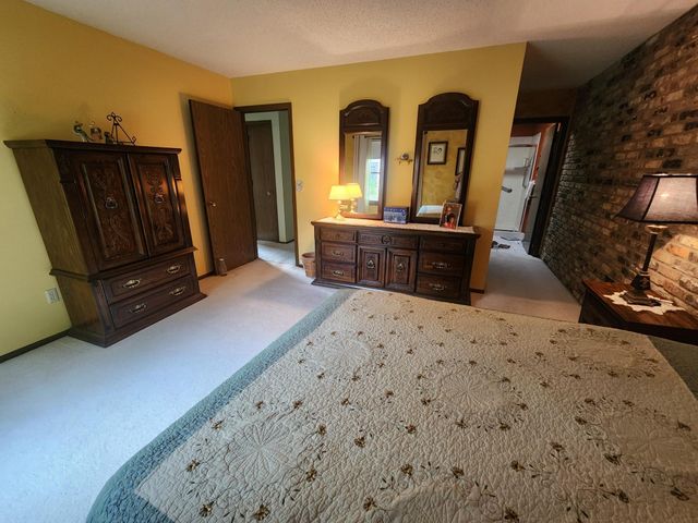 1064 Zanzibar Lane N, Plymouth, MN 55447