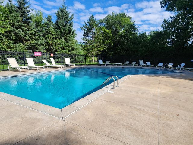 1064 Zanzibar Lane N, Plymouth, MN 55447
