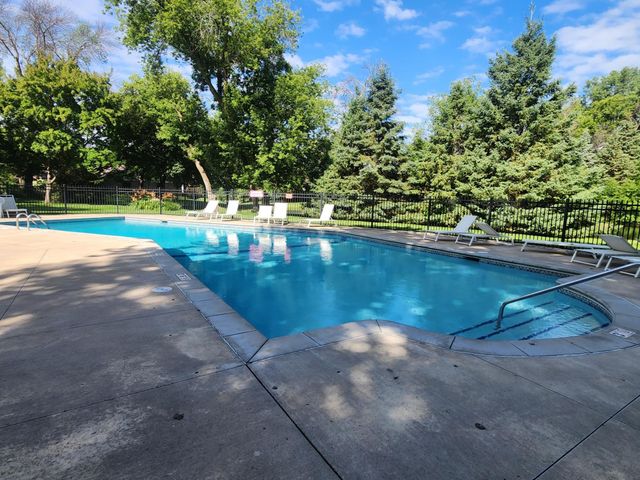 1064 Zanzibar Lane N, Plymouth, MN 55447