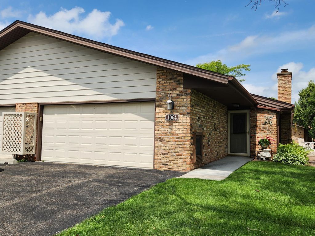 1064 Zanzibar Lane N, Plymouth, MN 55447
