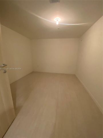 1000 Brickell Plaza 2007, Miami, FL 33131