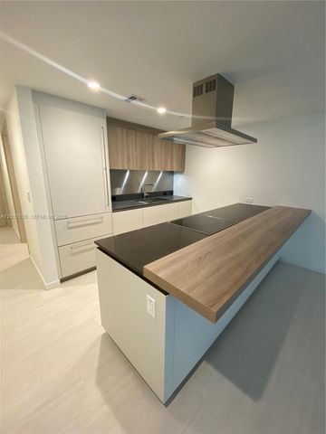 1000 Brickell Plaza 2007, Miami, FL 33131