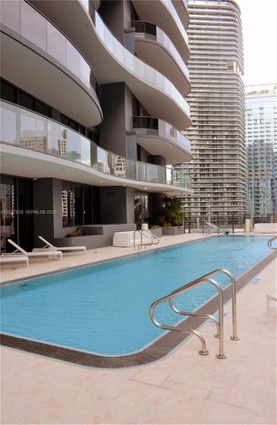 1000 Brickell Plaza 2007, Miami, FL 33131