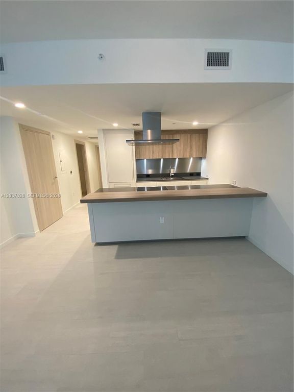 1000 Brickell Plaza 2007, Miami, FL 33131