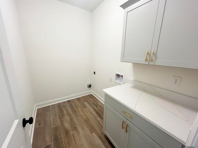 18741 Corlis Green Dr, Zachary, LA 70791