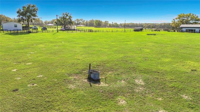 855 NE 107TH ROAD, Oxford, FL 34484