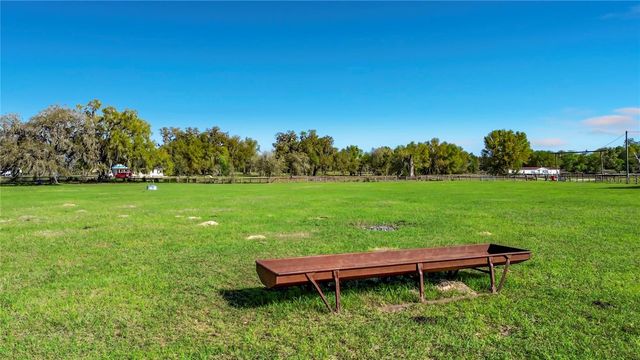 855 NE 107TH ROAD, Oxford, FL 34484