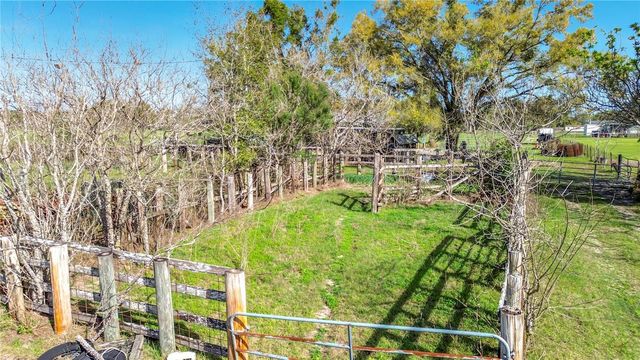 855 NE 107TH ROAD, Oxford, FL 34484