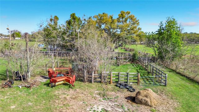 855 NE 107TH ROAD, Oxford, FL 34484