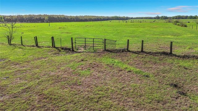 855 NE 107TH ROAD, Oxford, FL 34484