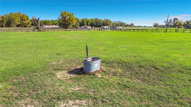 855 NE 107TH ROAD, Oxford, FL 34484