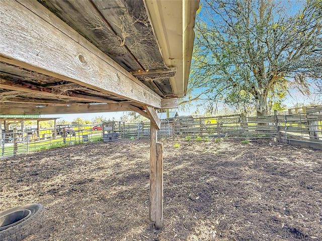 855 NE 107TH ROAD, Oxford, FL 34484