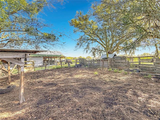 855 NE 107TH ROAD, Oxford, FL 34484